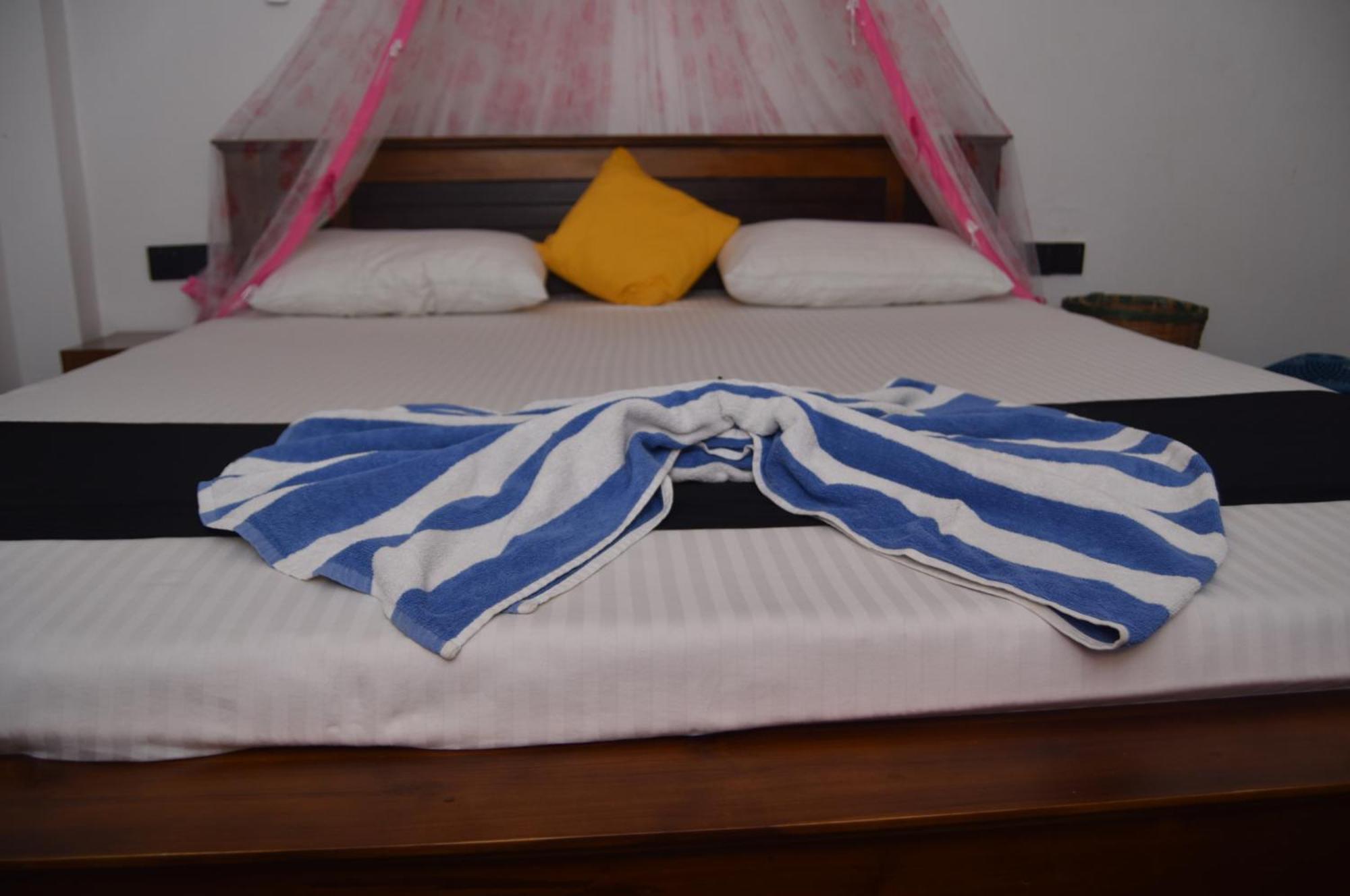 Kosi Giggles Resort Weligama Ngoại thất bức ảnh