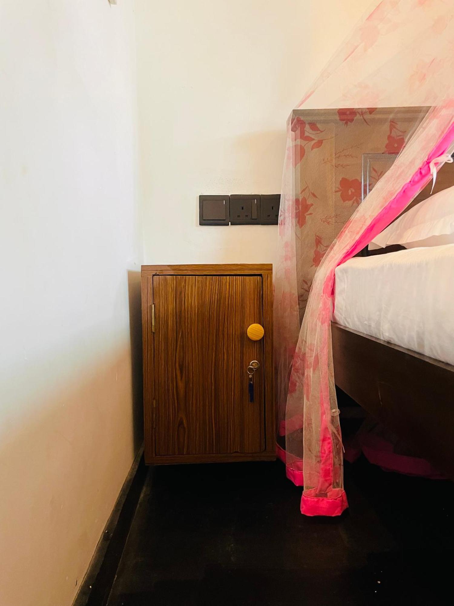 Kosi Giggles Resort Weligama Ngoại thất bức ảnh
